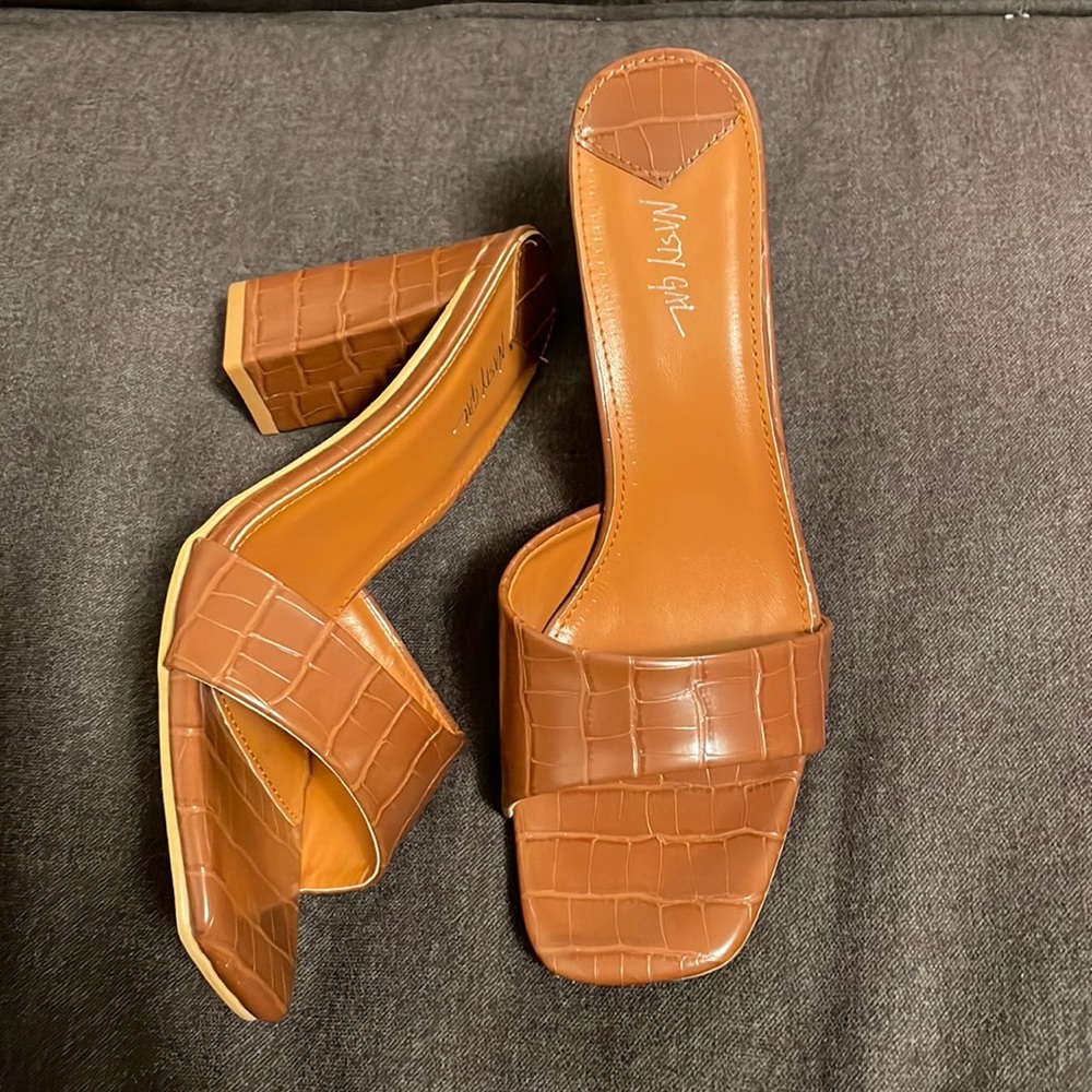 Nasty Gal size 10 croc brown heels. New in box, never been worn.